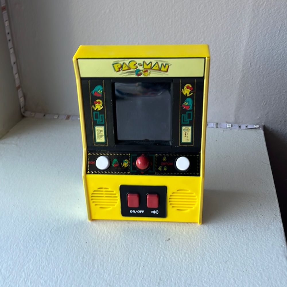 PAC MAN mini arcade